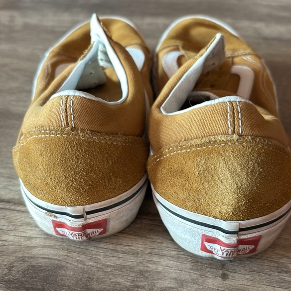 Vans tan sneakers men’s size 7.5 woman’s size 9 - Picture 4 of 6